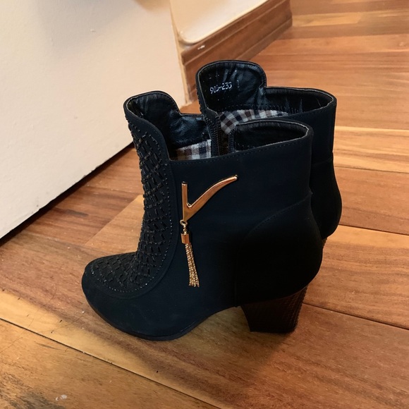 Ankle booties - Picture 5 of 5